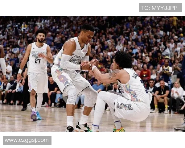 勇士与雷霆激战回顾精彩比赛录像全程分析与精彩瞬间重温